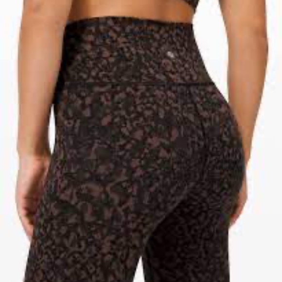 COPY - LULULEMON High-Rise Wunder Under 21" Crop - Luxtreme NWOT - Picture 7 of 16